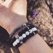 Load image into Gallery viewer, Beaded Apple Watch Strap Yin/Yang Mix